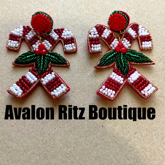 🎉🎄 Double Candy Cane Beaded Earrings - Picture 1 of 1